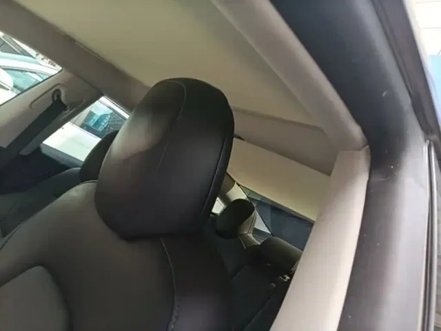 Tesla Model 3 — Фото автомобиля 17