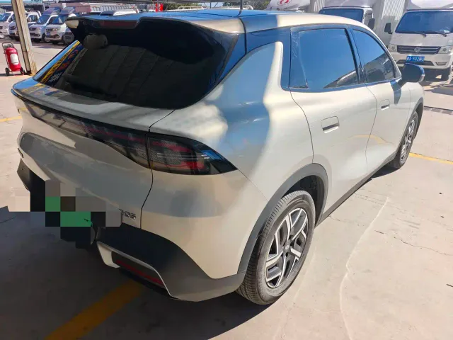 Changan Qiyuan Q05 — Фото автомобиля 5