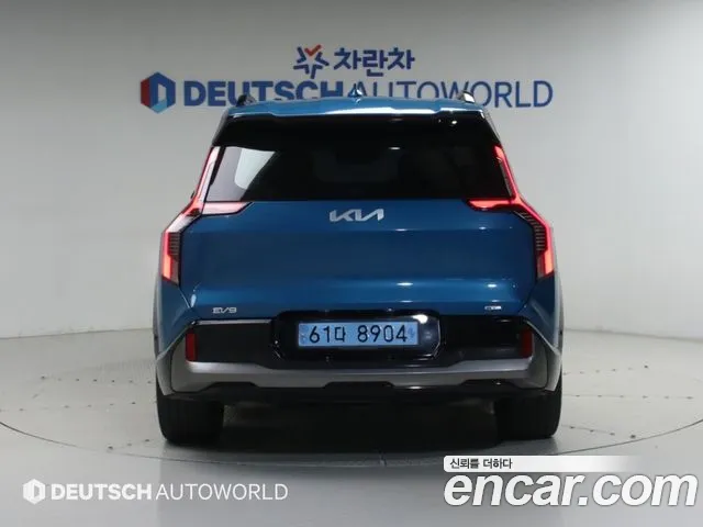 Kia EV9 — Фото автомобиля 4