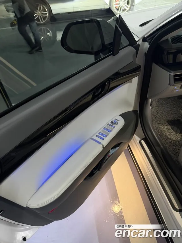Hyundai Grandeur GN7 — Фото автомобиля 10