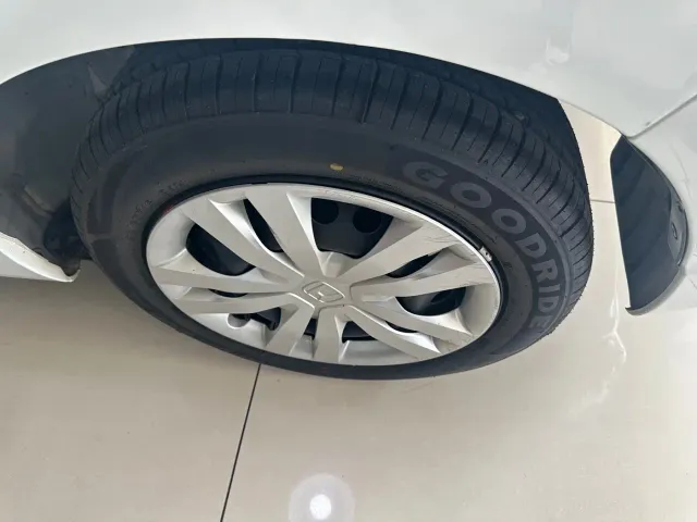 Honda Fit — Фото автомобиля 12
