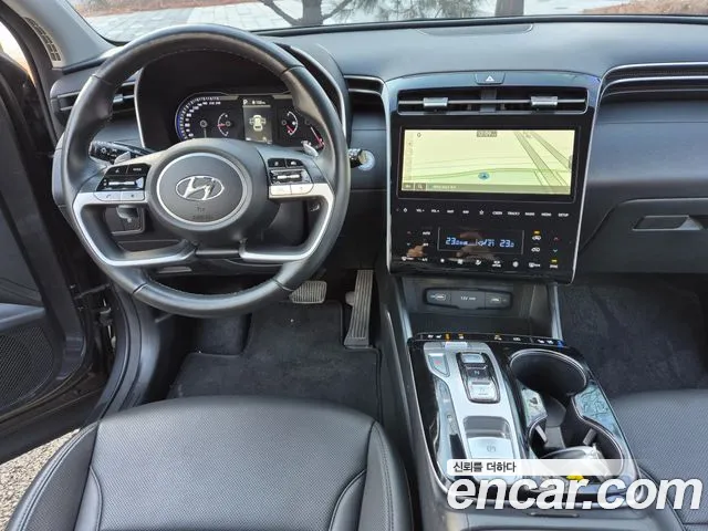 Hyundai Tucson Tucson (NX4) Дизель 2.0 2WD — Фото автомобиля 13