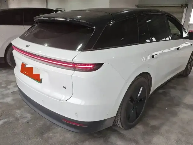Li Auto i6 — Фото автомобиля 7