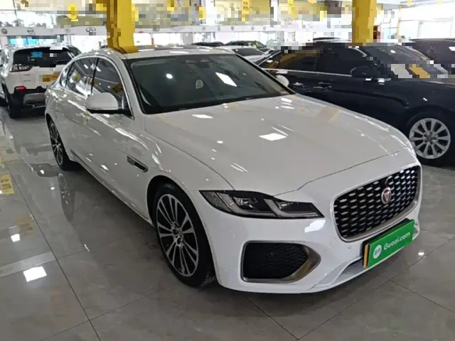 Jaguar XFL — Фото автомобиля 3
