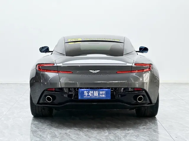 Aston Martin DB12 — Фото автомобиля 5