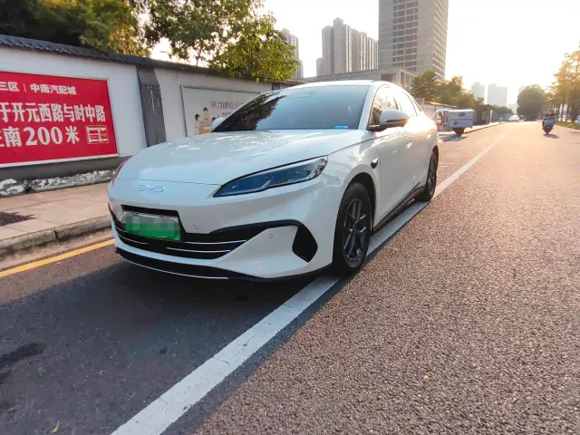 Фотография автомобиля — BYD Seal 06