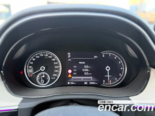 Genesis GV70 — Фото автомобиля 11