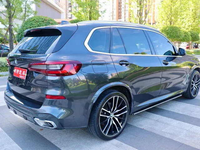 BMW X5 — Фото автомобиля 4
