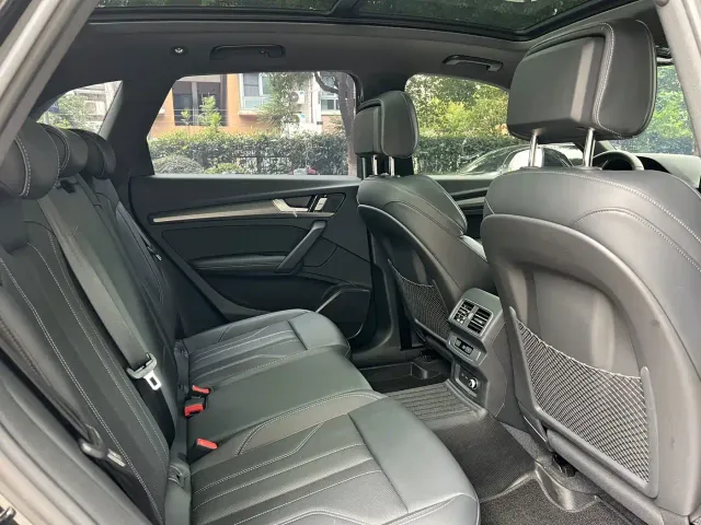 Audi Q5L — Фото автомобиля 10