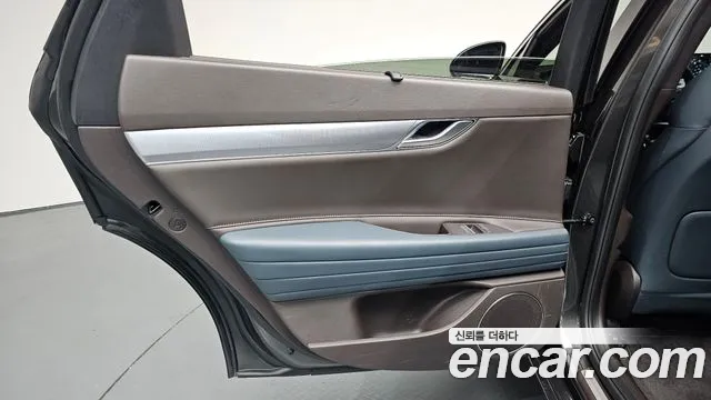 Genesis G80 Бензин 2.5 турбо AWD — Фото автомобиля 18
