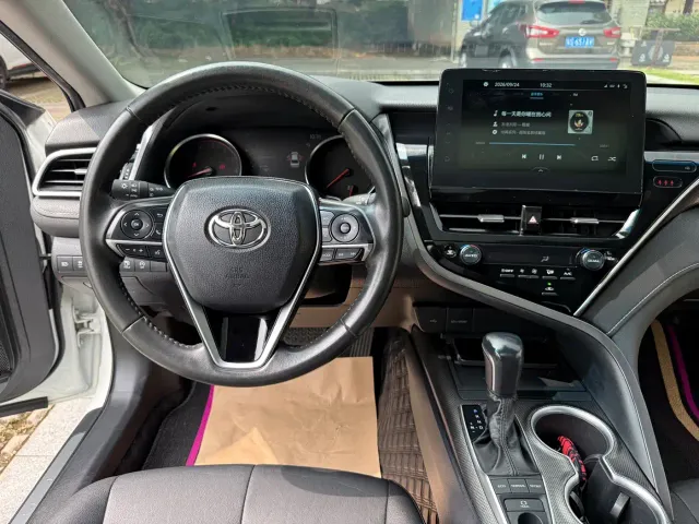 Toyota Camry — Фото автомобиля 8