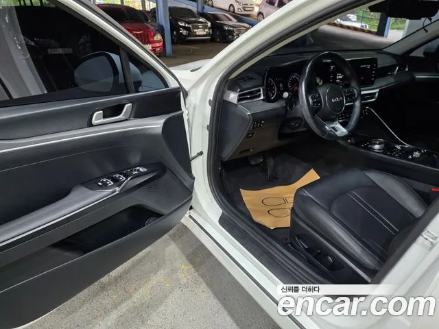 Kia K5 Generation 3 — Фото автомобиля 15