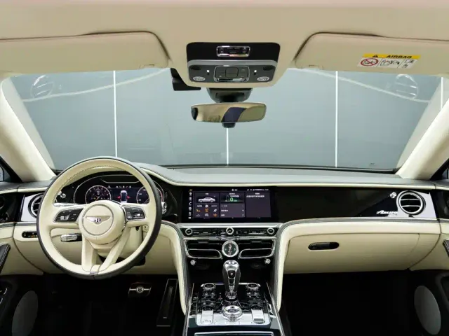 Bentley Flying Spur — Фото автомобиля 15