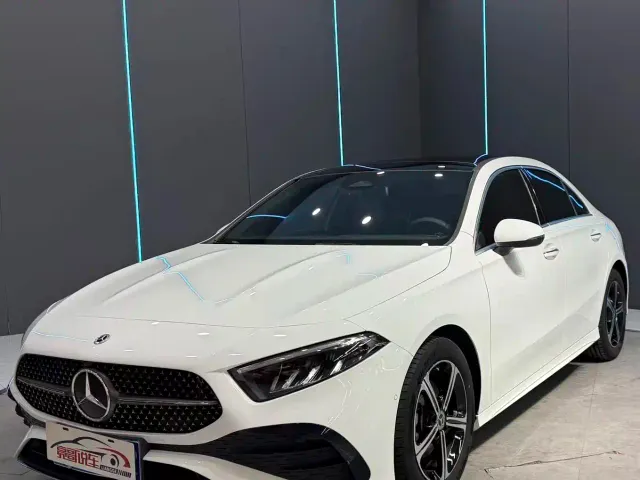 Фотография автомобиля — Mercedes-Benz A-Class