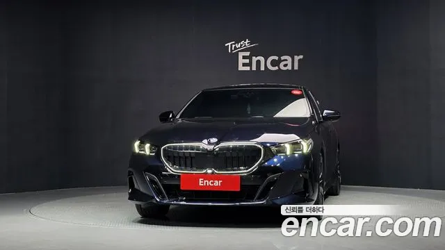 BMW 5-Series 5 серия (G60) 530i xDrive M Sport — Фото автомобиля 3