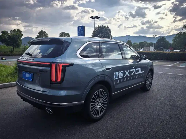 Jetour X70L — Фото автомобиля 4