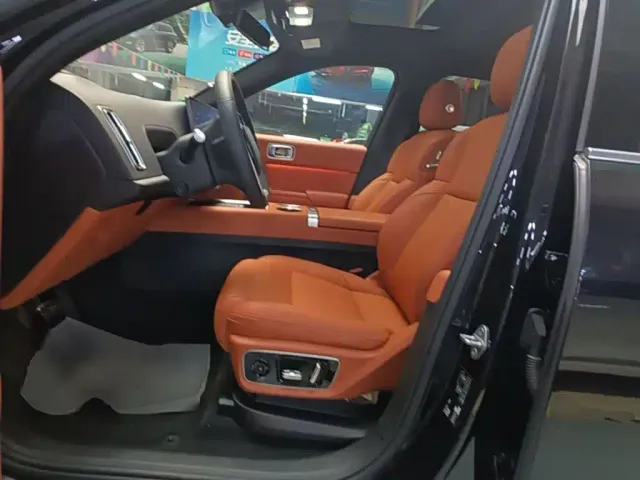 Li Auto L7 — Фото автомобиля 14