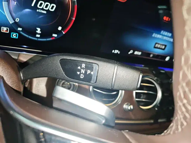 Mercedes-Benz E-Class — Фото автомобиля 13
