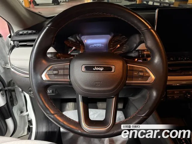 Jeep Compass 2nd Gen — Фото автомобиля 12