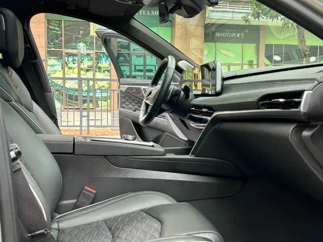 Cadillac CT6 — Фото автомобиля 28