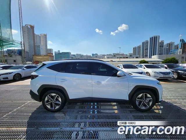 Hyundai Tucson Новый Tucson (NX4) Бензин 1.6 Turbo 4WD — Фото автомобиля 7