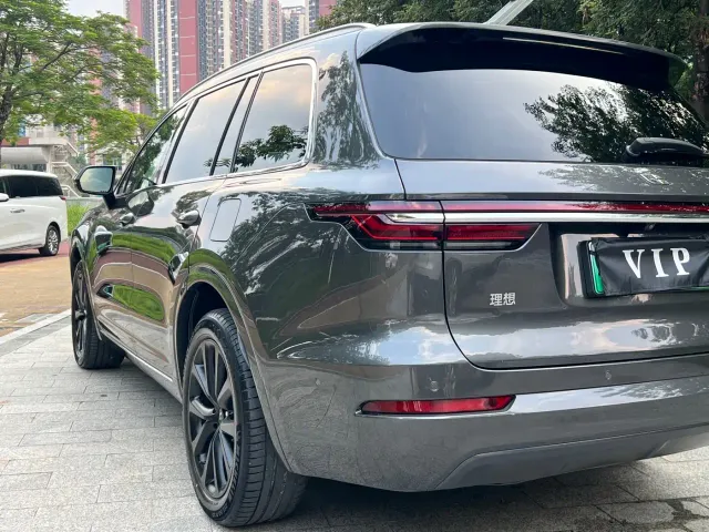 Li Auto ONE — Фото автомобиля 22