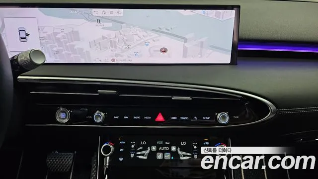 Genesis GV70 — Фото автомобиля 12
