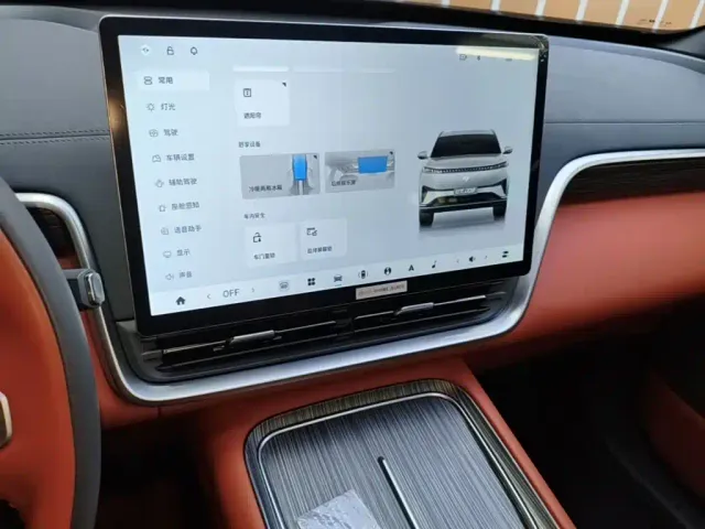 Dongfeng eπ 008 — Фото автомобиля 12