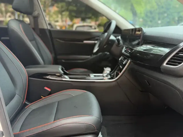 Kia Seltos — Фото автомобиля 13