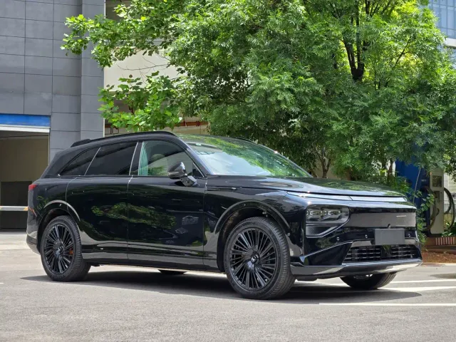 Xpeng G9 — Фото автомобиля 3