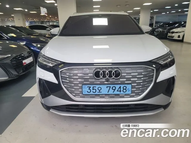 Audi Q4 e-tron F4 — Фото автомобиля 3