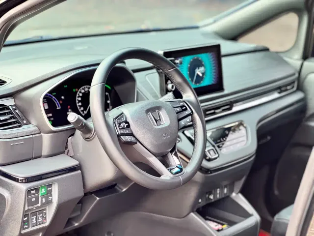 Honda Elysion — Фото автомобиля 14