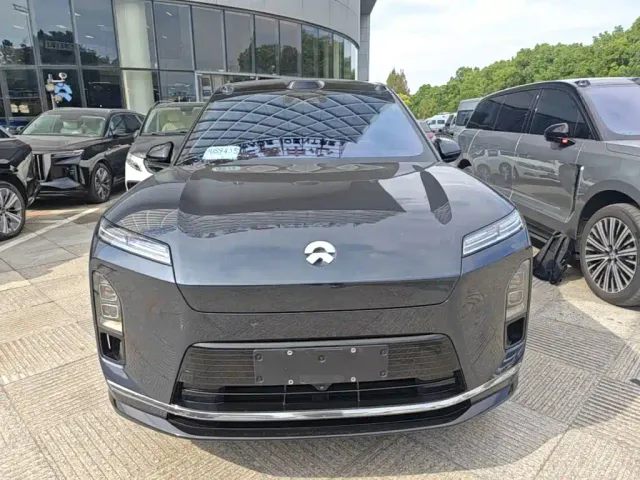 Nio ES8 — Фото автомобиля 2
