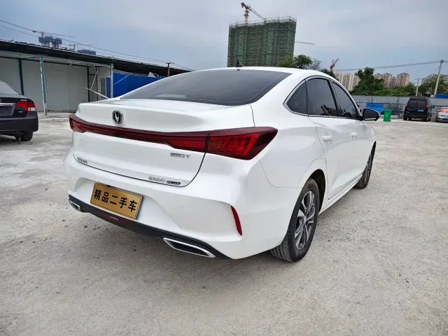 Changan Eado — Фото автомобиля 15