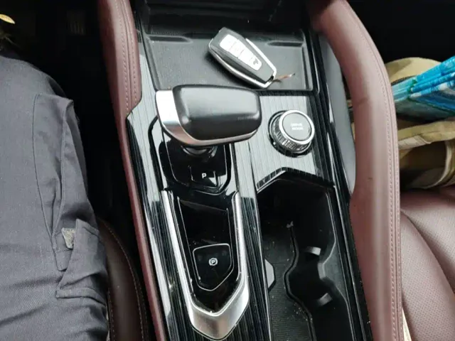 Geely Xingyue L — Фото автомобиля 13