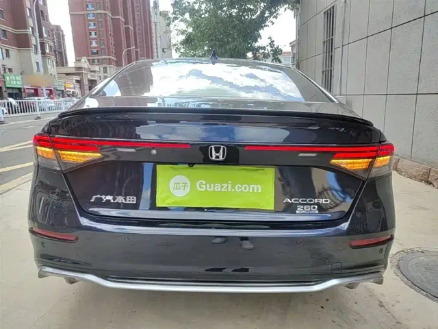 Honda Accord — Фото автомобиля 5