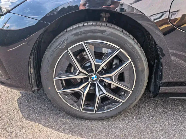 BMW i5 — Фото автомобиля 4