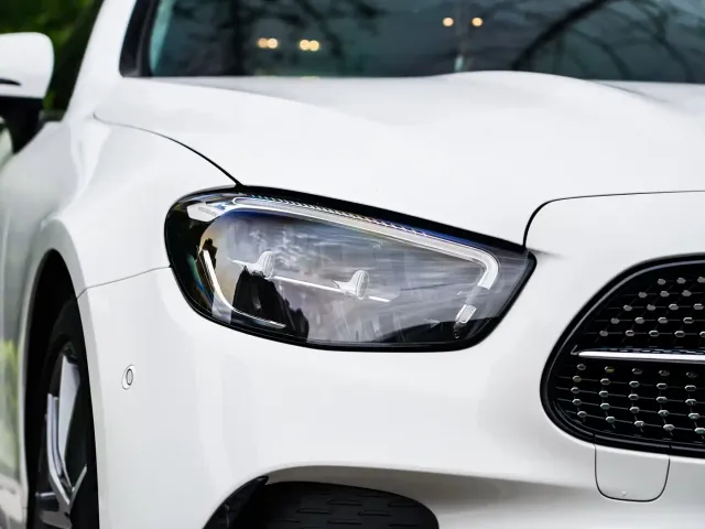 Mercedes-Benz E-Class — Фото автомобиля 9