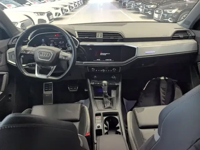 Audi Q3 — Фото автомобиля 9