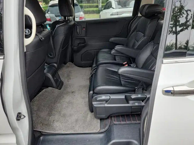 Honda Odyssey — Фото автомобиля 11