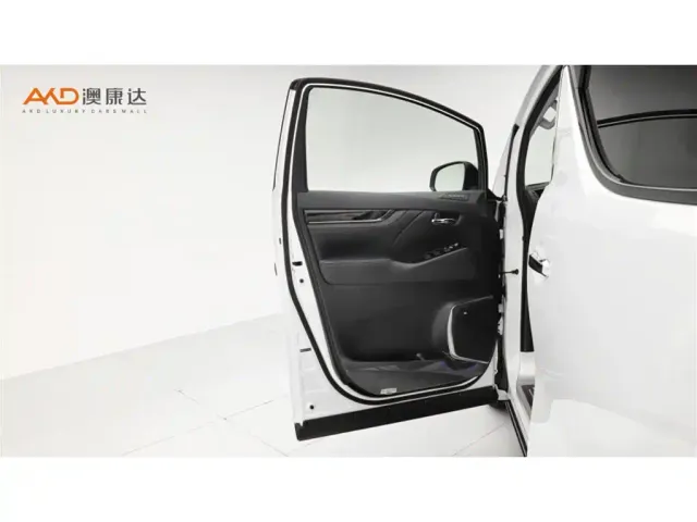 Toyota Vellfire — Фото автомобиля 11