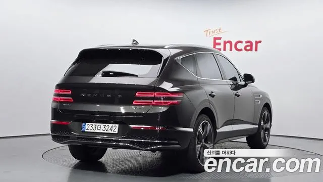 Genesis GV80 2.5T Бензин AWD — Фото автомобиля 2