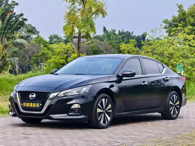 Фотография автомобиля — Nissan Teana