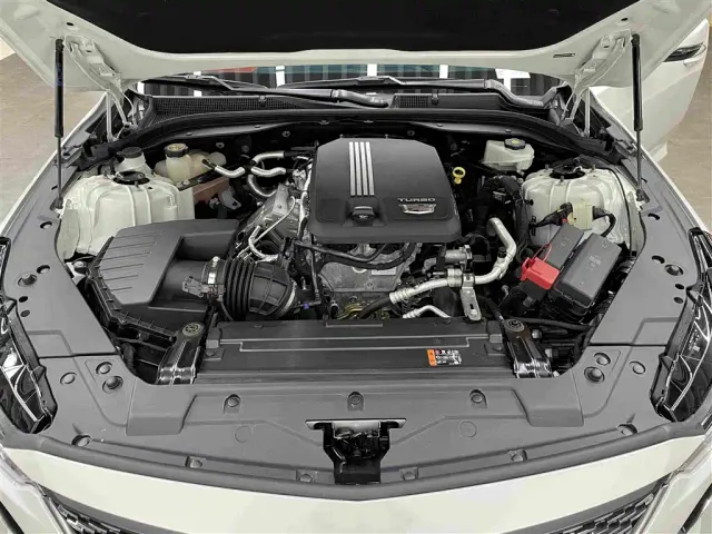 Cadillac CT5 — Фото автомобиля 21