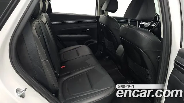 Hyundai Tucson Tucson (NX4) Бензин 1.6 турбо 2WD — Фото автомобиля 12