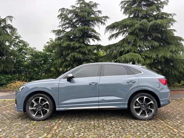 Audi Q3 — Фото автомобиля 3