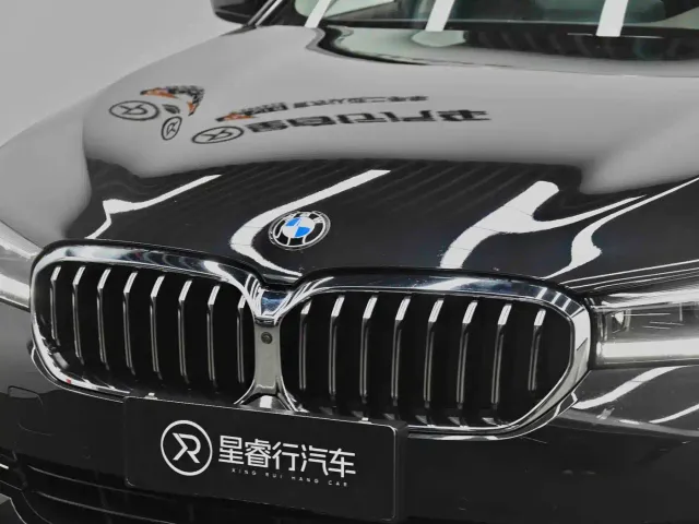BMW 5 Series — Фото автомобиля 13