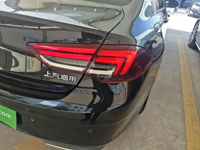 Buick Regal — Фото автомобиля 7