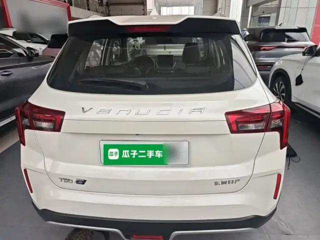 Venucia T60EV — Фото автомобиля 5