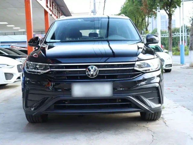 Volkswagen Tiguan L — Фото автомобиля 6
